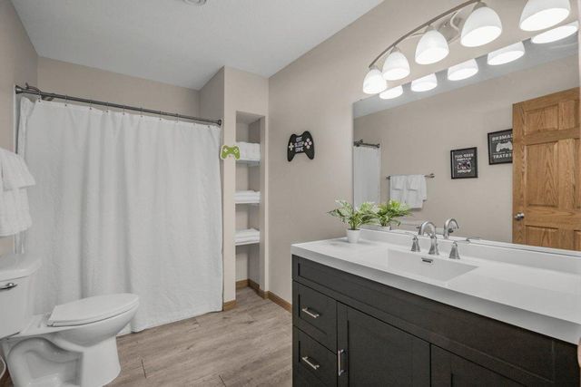 1036 Emerald Street NE, Hanover, MN 55341