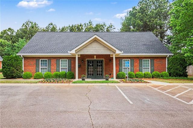 497 Sawnee Corners Drive, Cumming, GA 30040
