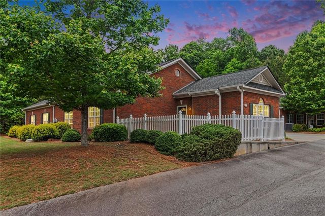 497 Sawnee Corners Drive, Cumming, GA 30040