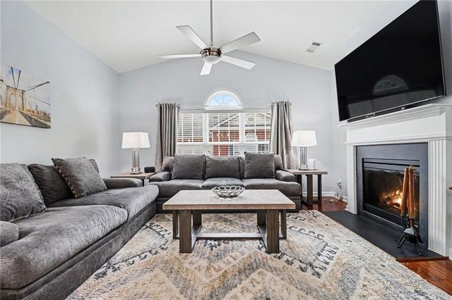 497 Sawnee Corners Drive, Cumming, GA 30040