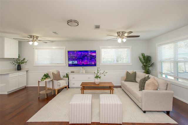 117 Joy Lane, Gun Barrel City, TX 75156