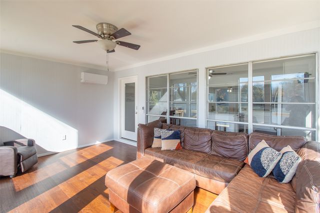 117 Joy Lane, Gun Barrel City, TX 75156