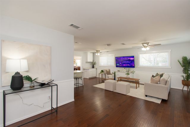 117 Joy Lane, Gun Barrel City, TX 75156