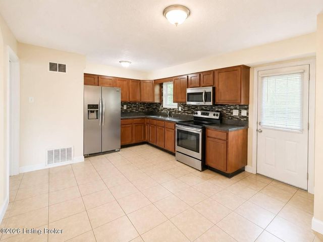 5337 Logwood Ave, Louisville, KY 40272
