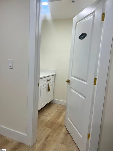300 Hermitage Road, Greenville, SC 29615