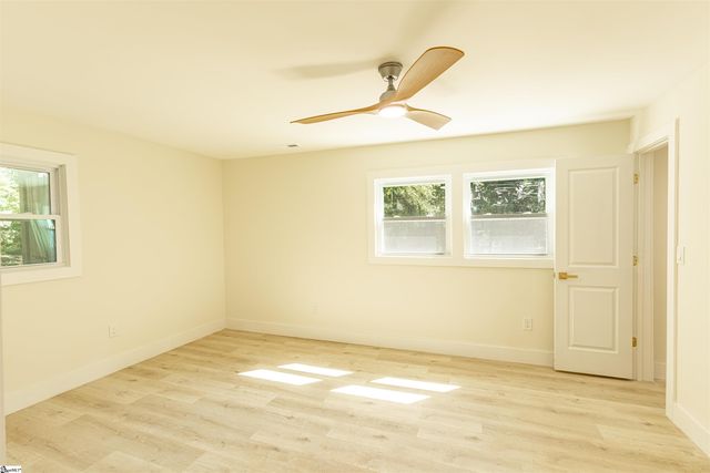 300 Hermitage Road, Greenville, SC 29615