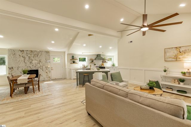 300 Hermitage Road, Greenville, SC 29615