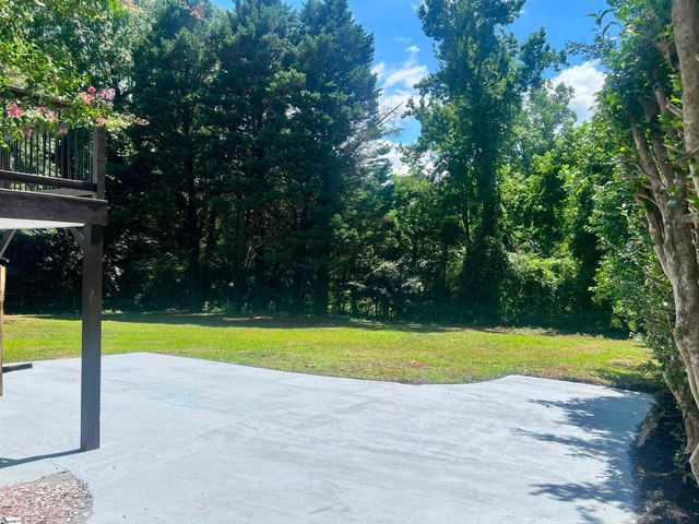 300 Hermitage Road, Greenville, SC 29615