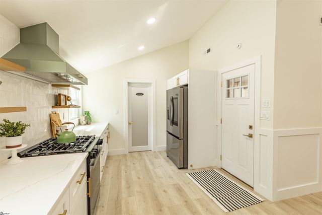 300 Hermitage Road, Greenville, SC 29615