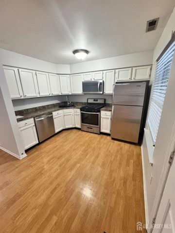 3 Wycombe Place, Franklin Twsp, NJ 08873