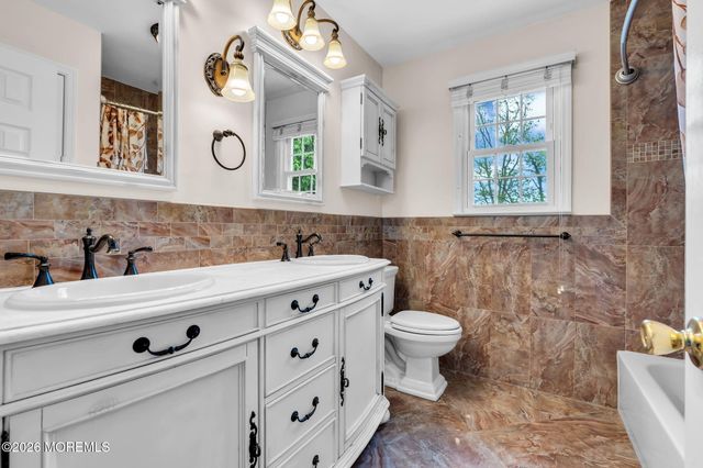 272 22nd Avenue, Brick, NJ 08724