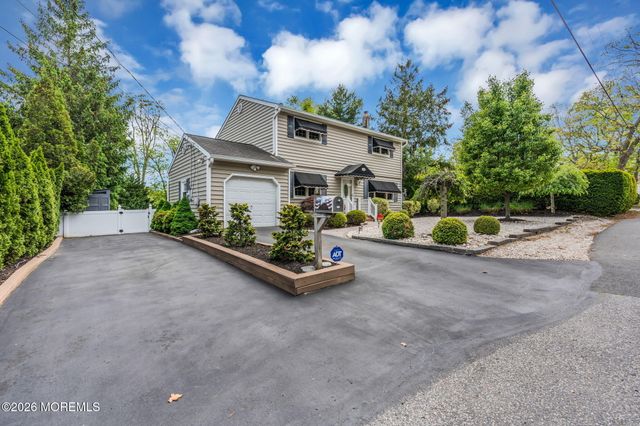 272 22nd Avenue, Brick, NJ 08724