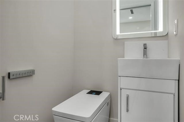 8503 Louise, Sherwood Forest, CA 91325