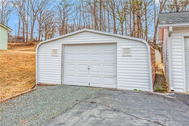 1110 Foxtrot Court, King, NC 27021