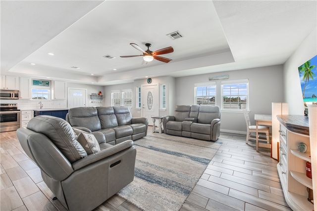 404 Chloes Way, Port Aransas, TX 78373