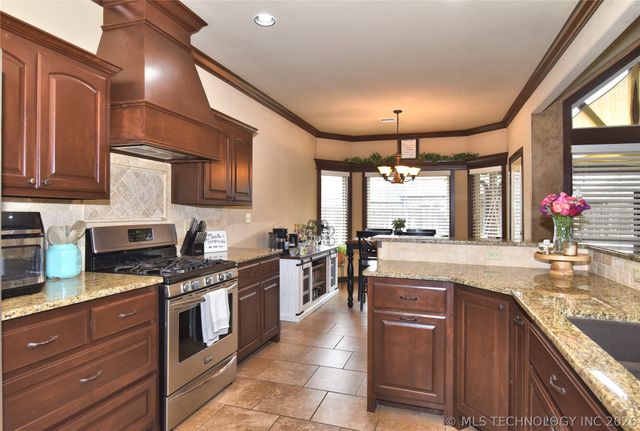 7414 E 83rd Street North, Owasso, OK 74055