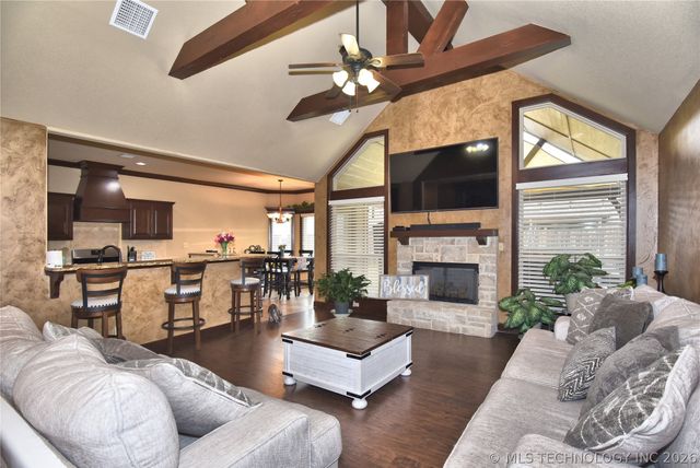 7414 E 83rd Street North, Owasso, OK 74055