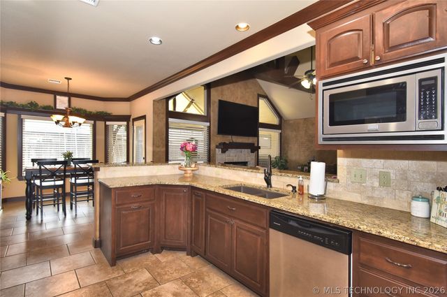 7414 E 83rd Street North, Owasso, OK 74055