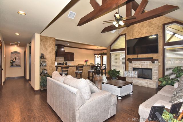 7414 E 83rd Street North, Owasso, OK 74055