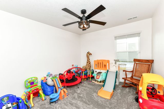 1689 N Sailboat Drive, Greenfield, IN 46140