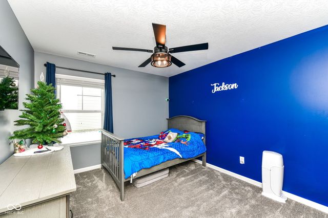 1689 N Sailboat Drive, Greenfield, IN 46140