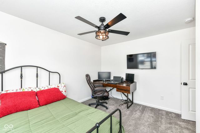 1689 N Sailboat Drive, Greenfield, IN 46140