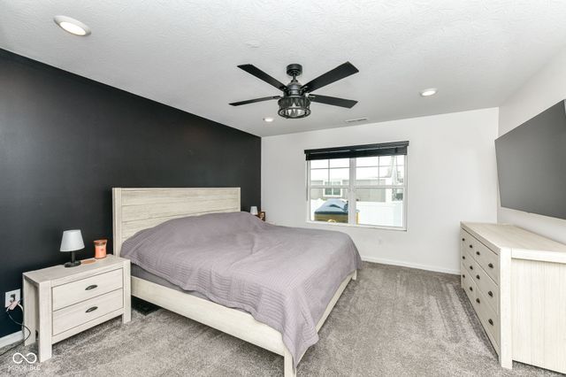 1689 N Sailboat Drive, Greenfield, IN 46140