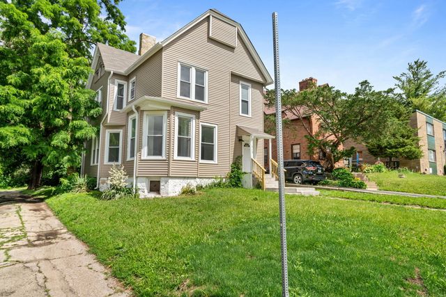 712 N Court Street, Rockford, IL 61103