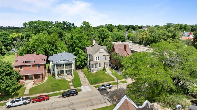 712 N Court Street, Rockford, IL 61103