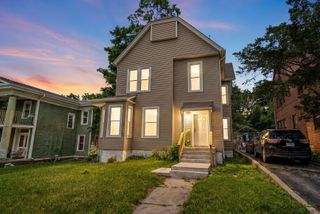 712 N Court Street, Rockford, IL 61103
