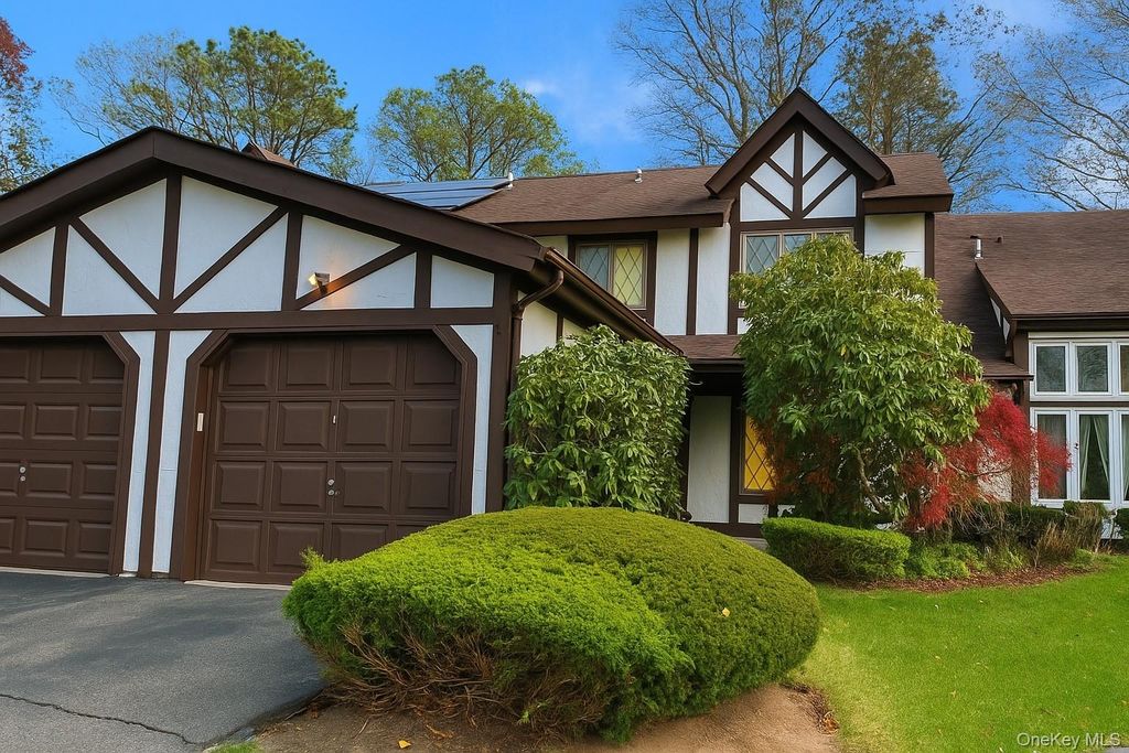 45 Briar Hill Court, Middle Island, NY 11953