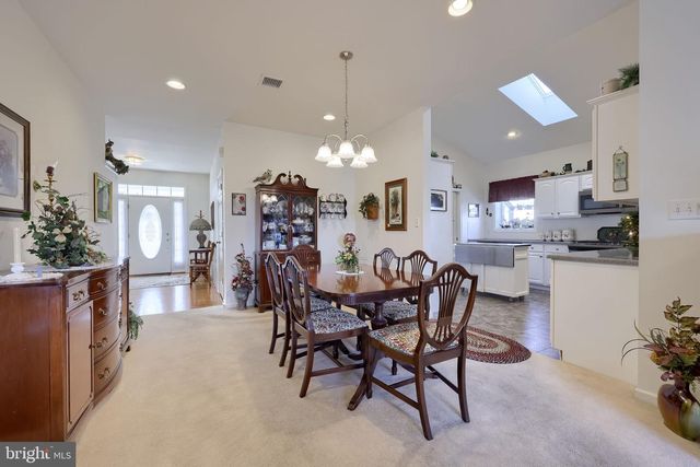 562 BLOSSOM TRL, Mount Joy, PA 17552