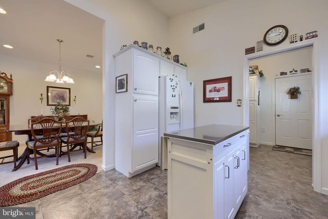 562 BLOSSOM TRL, Mount Joy, PA 17552