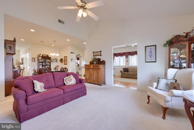 562 BLOSSOM TRL, Mount Joy, PA 17552