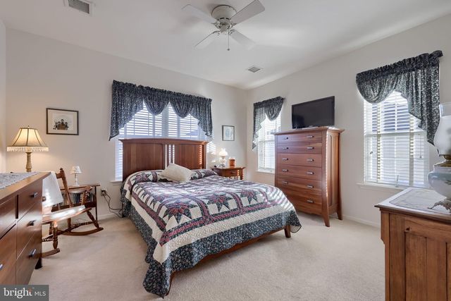 562 BLOSSOM TRL, Mount Joy, PA 17552