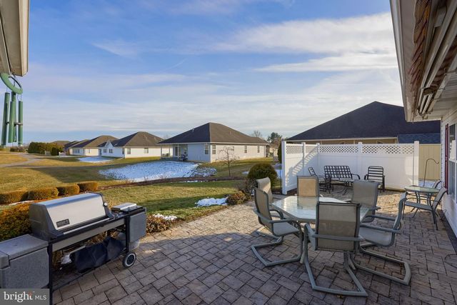 562 BLOSSOM TRL, Mount Joy, PA 17552