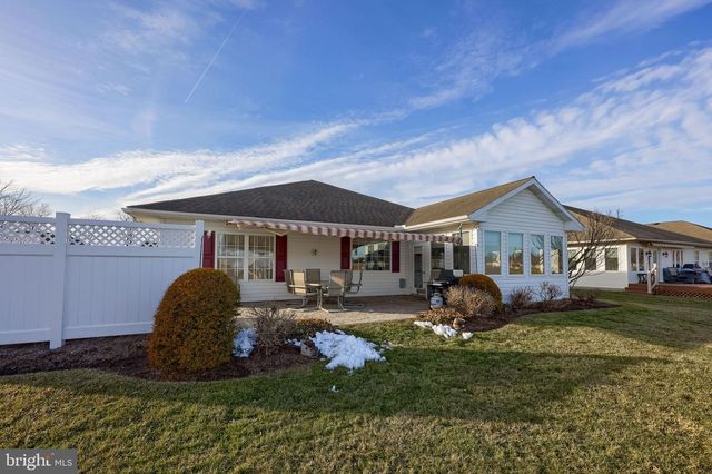 562 BLOSSOM TRL, Mount Joy, PA 17552