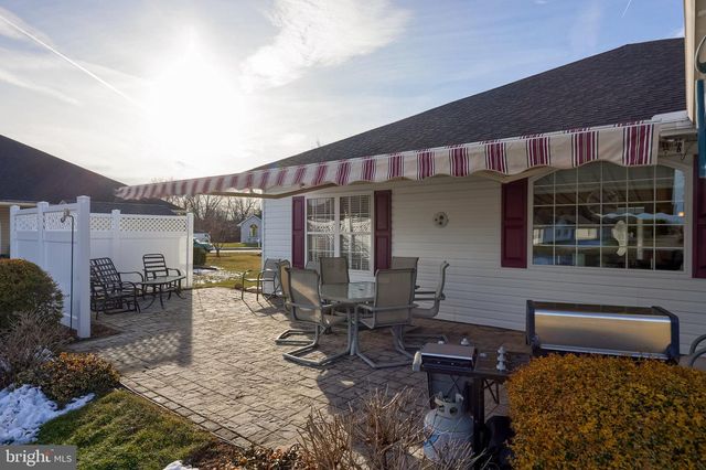 562 BLOSSOM TRL, Mount Joy, PA 17552