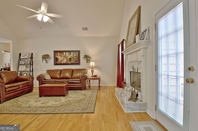 125 Wendy Way, Fayetteville, GA 30215