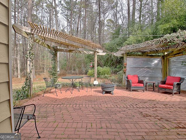 125 Wendy Way, Fayetteville, GA 30215