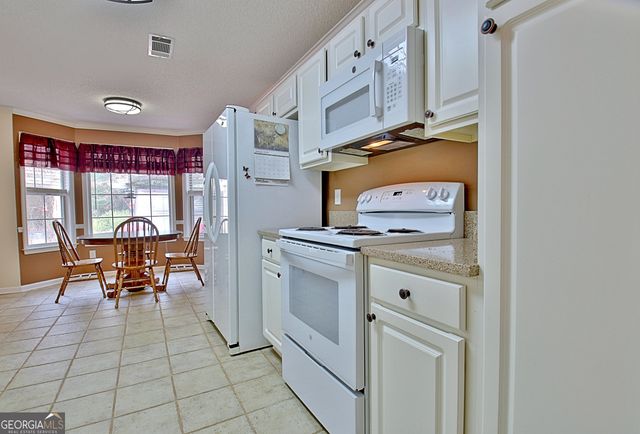 125 Wendy Way, Fayetteville, GA 30215