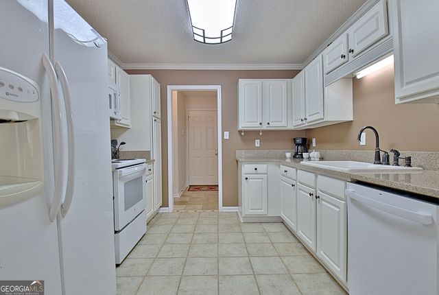 125 Wendy Way, Fayetteville, GA 30215