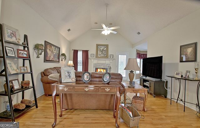 125 Wendy Way, Fayetteville, GA 30215