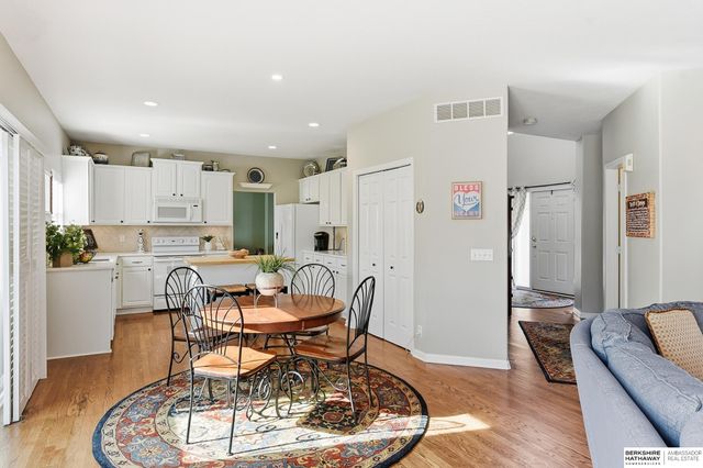 19707 Poppleton Avenue, Omaha, NE 68130