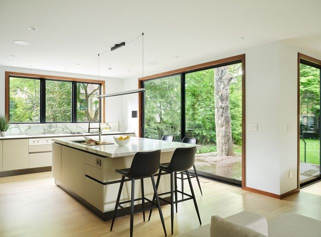 11 Brown Street, Cambridge, MA 02138