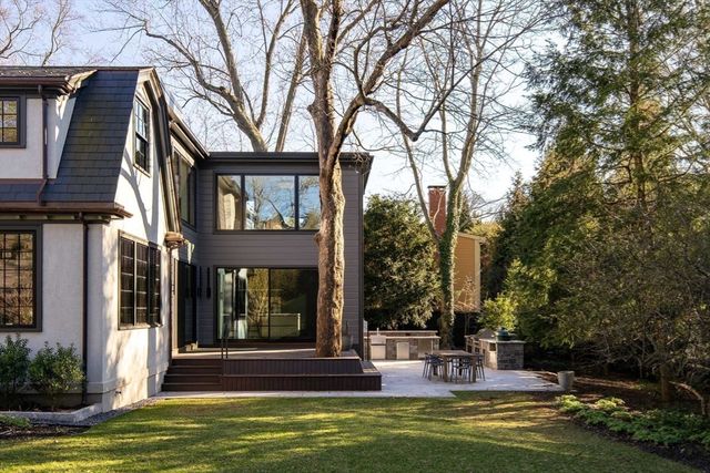 11 Brown Street, Cambridge, MA 02138