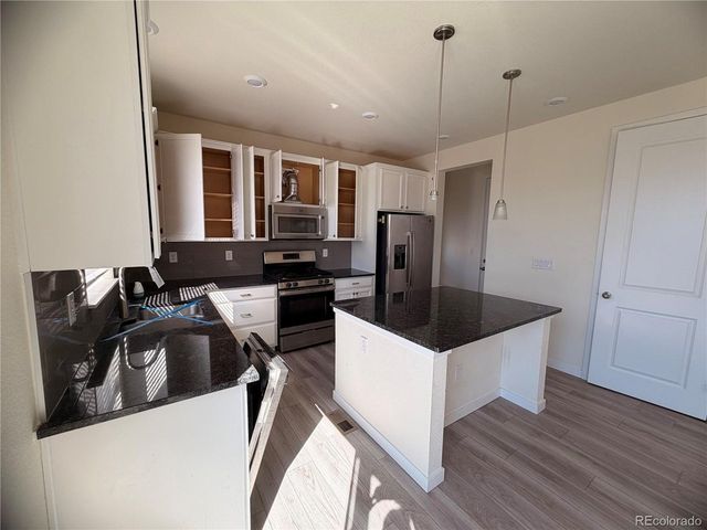 9401 Salida St, Commerce City, CO 80022