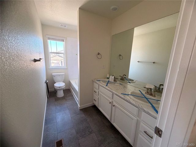 9401 Salida St, Commerce City, CO 80022