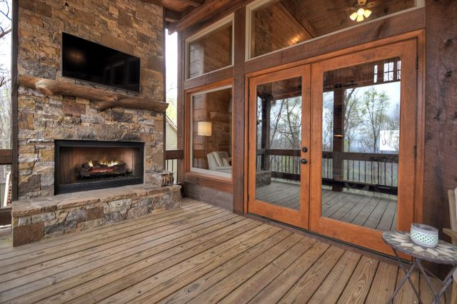 347 Walnut Ridge, Ellijay, GA 30536