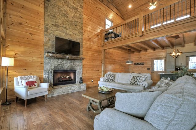 347 Walnut Ridge, Ellijay, GA 30536